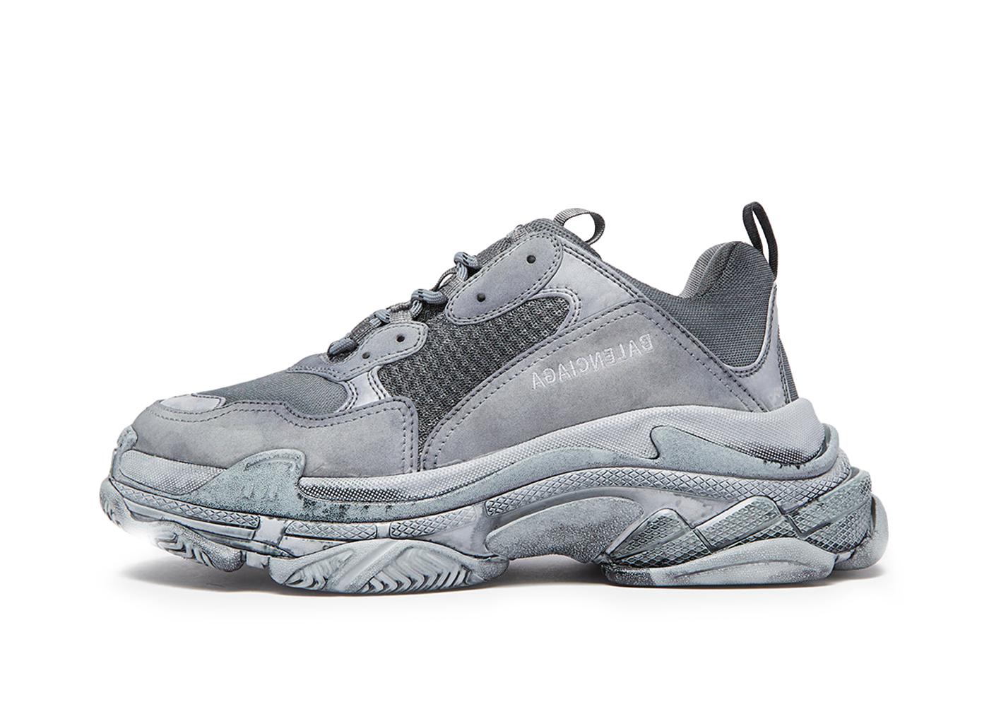 grey balenciaga triple s