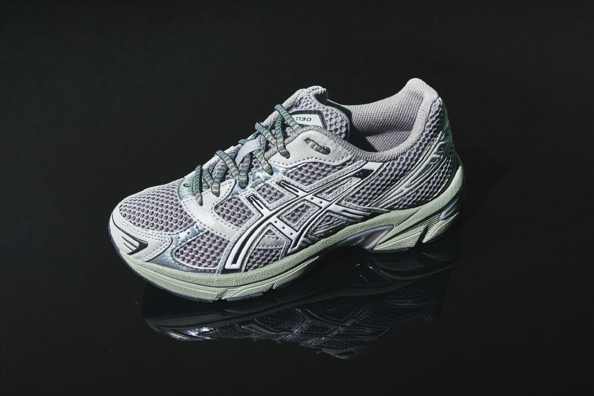 폴더와 함께하는 아식스 라플 : GEL-1130 그레이