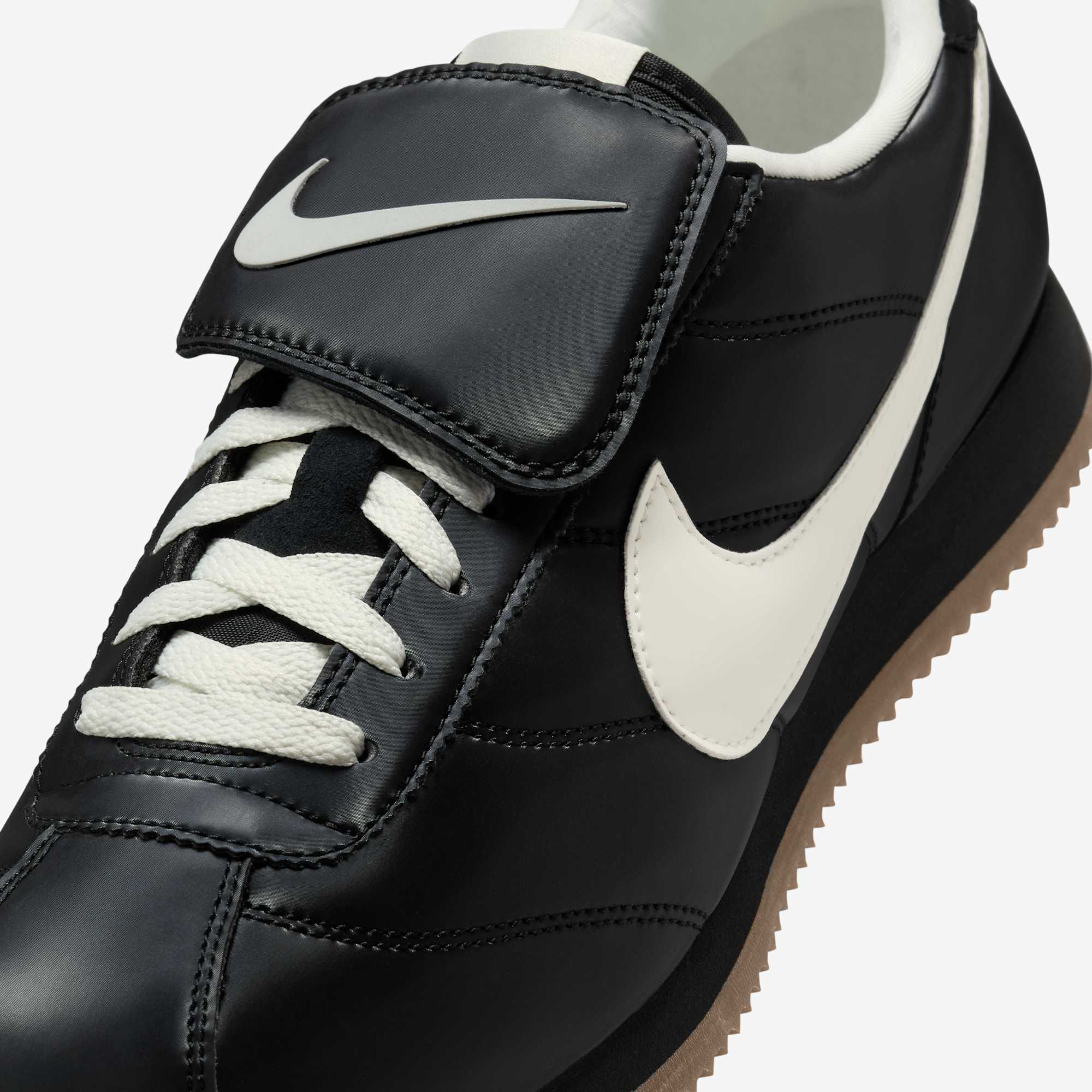 나이키 코르테즈 SE 블랙 검 IM4843-010 | NIKE - 슈프라이즈