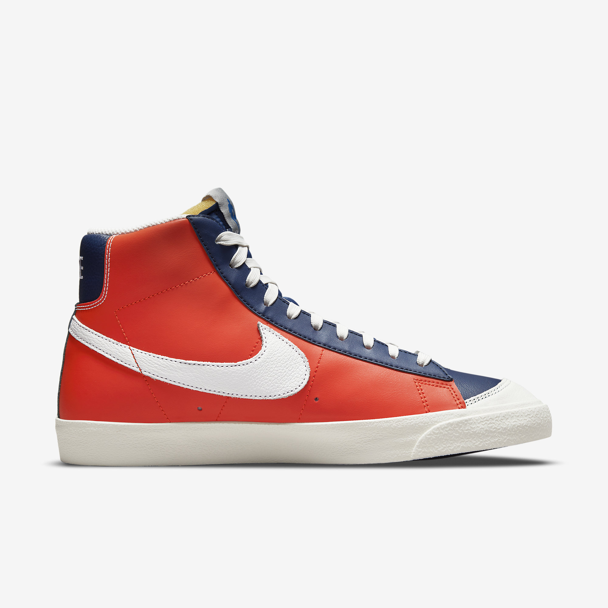 NBA X 나이키 블레이저 미드 '77 EMB 닉스 DD8025-100 | NIKE - 슈프라이즈