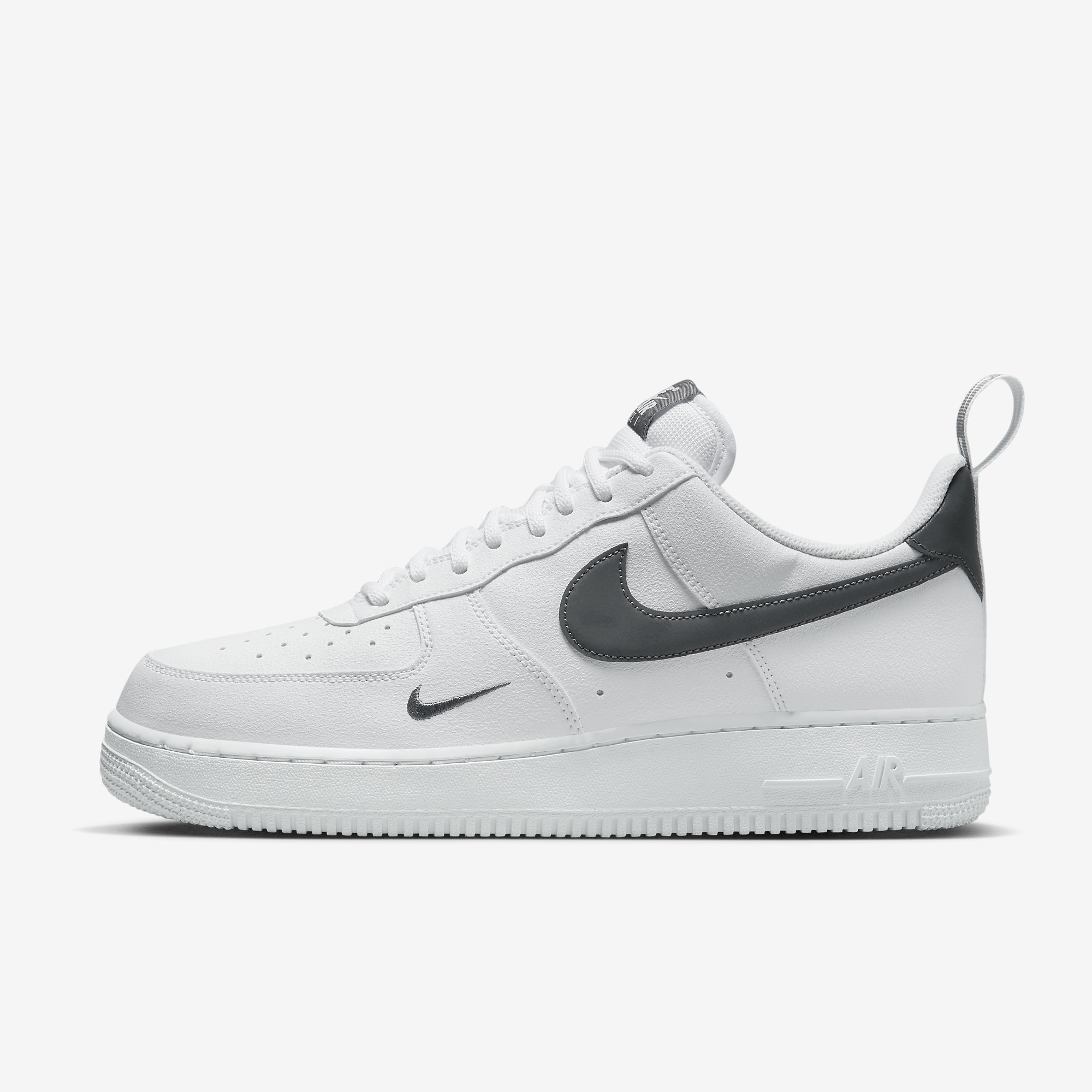 나이키 에어 포스 1 로우 유틸리티 화이트 메탈릭 다크 그레이 DX8967-100 | NIKE - 슈프라이즈