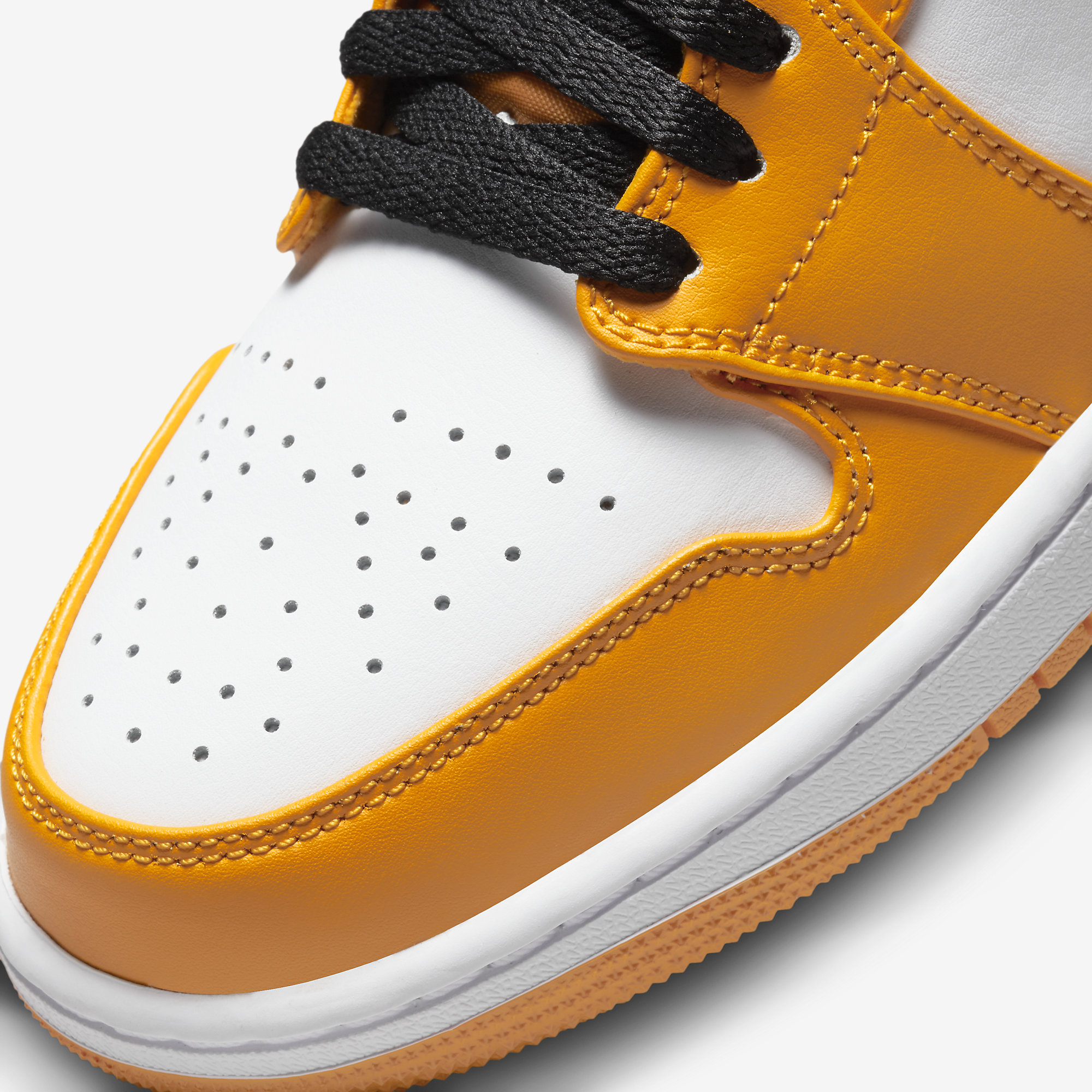 grade school pink and white air force 1