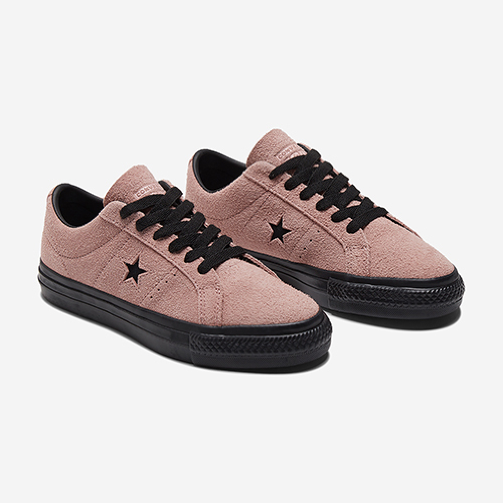 converse one star on feet