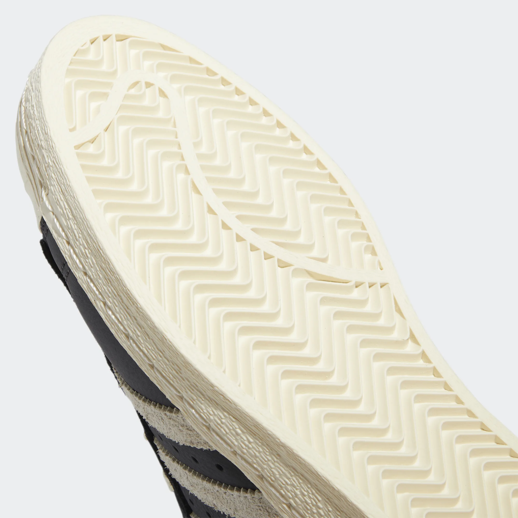 Gy3428 아디다스 오리지널스 슈퍼스타 82 코어 블랙 크림 화이트 GY3428 | ADIDAS ORIGINALS - 슈프라이즈