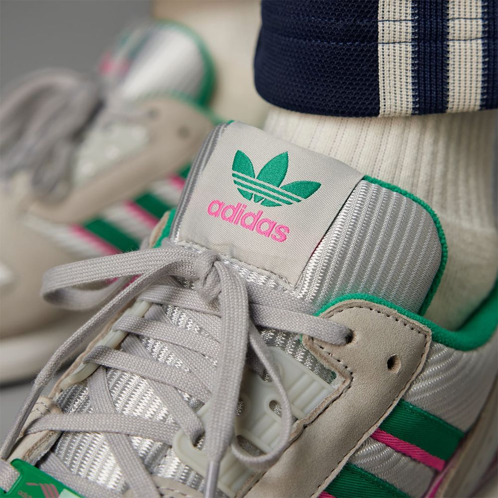 아디다스 오리지널스 ZX 8000 그레이 투 코트 그린 IG3076