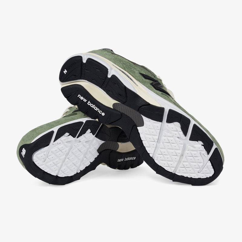 JJJ자운드 X 뉴발란스 메이드 990V3