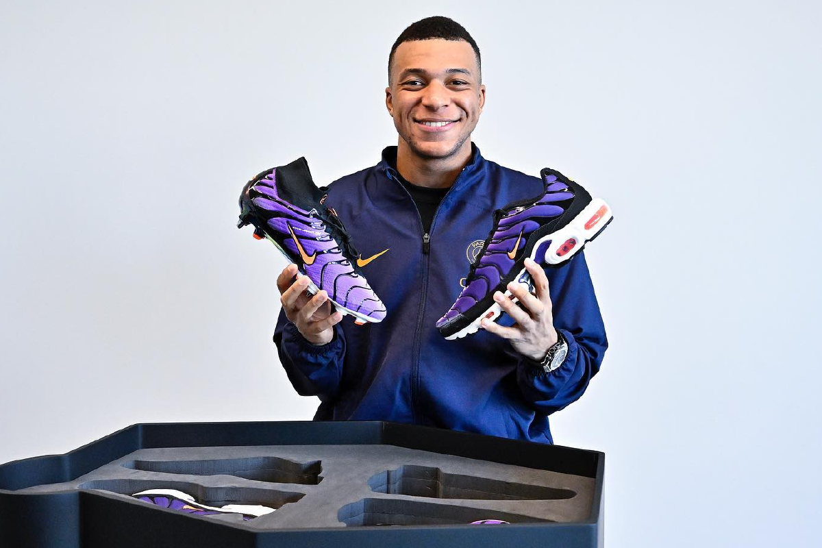 나이키 머큐리얼 슈퍼플라이 9 FG의 이미지가 공개됐다