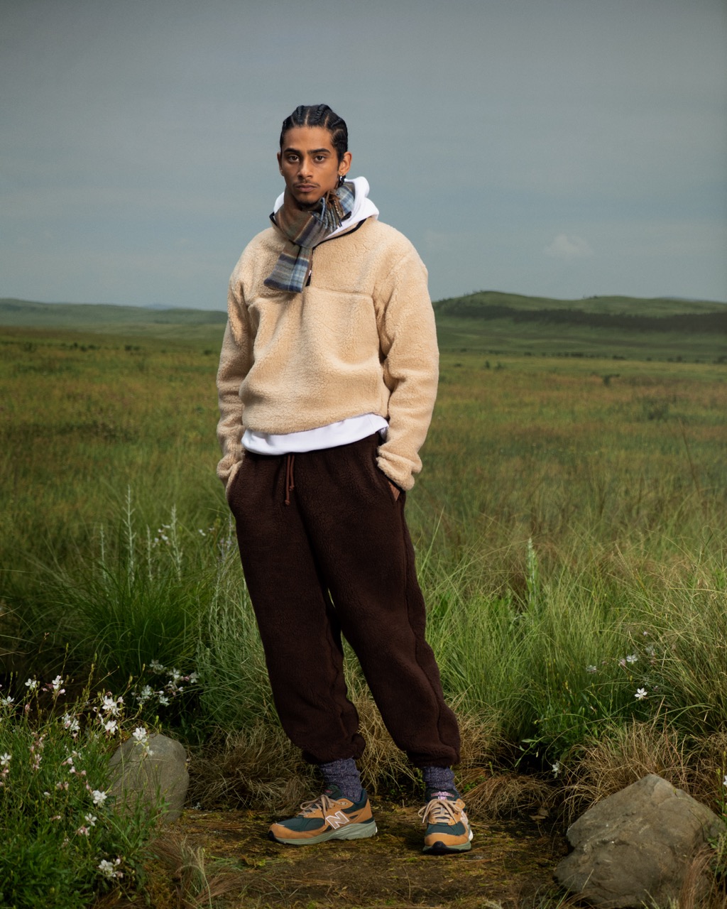 테디 산티스의 뉴발란스 'MADE in the USA' 시즌 2 컬렉션 룩북 공개 슈프라이즈 컬처